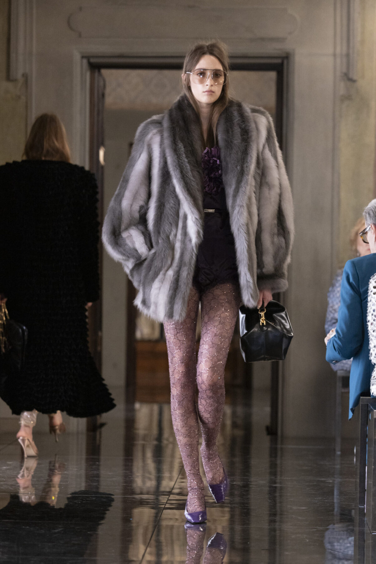 Gucci Cruise 2026: il glamour invade la città